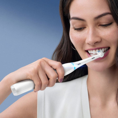 Oral-B iO 4210201363064 brosse à dents électrique Adulte Brosse à dents rotative Blanc