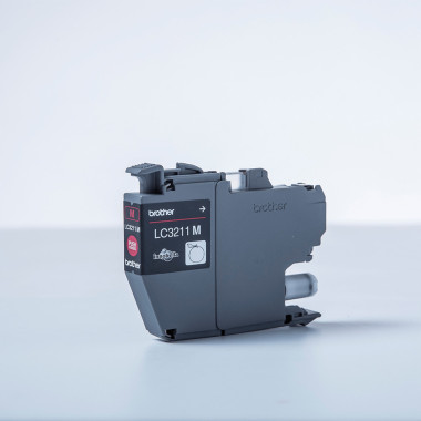 BROTHER LC3211M Magenta ink cartridge