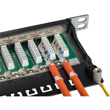 LINDY Cat.6A Patch Panel 24p STP 1 2 U