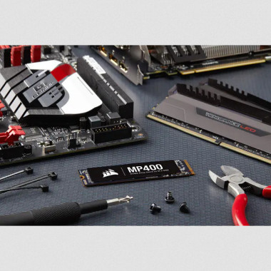 Corsair MP400 1 To M.2 PCI Express 3.0 NVMe QLC 3D NAND